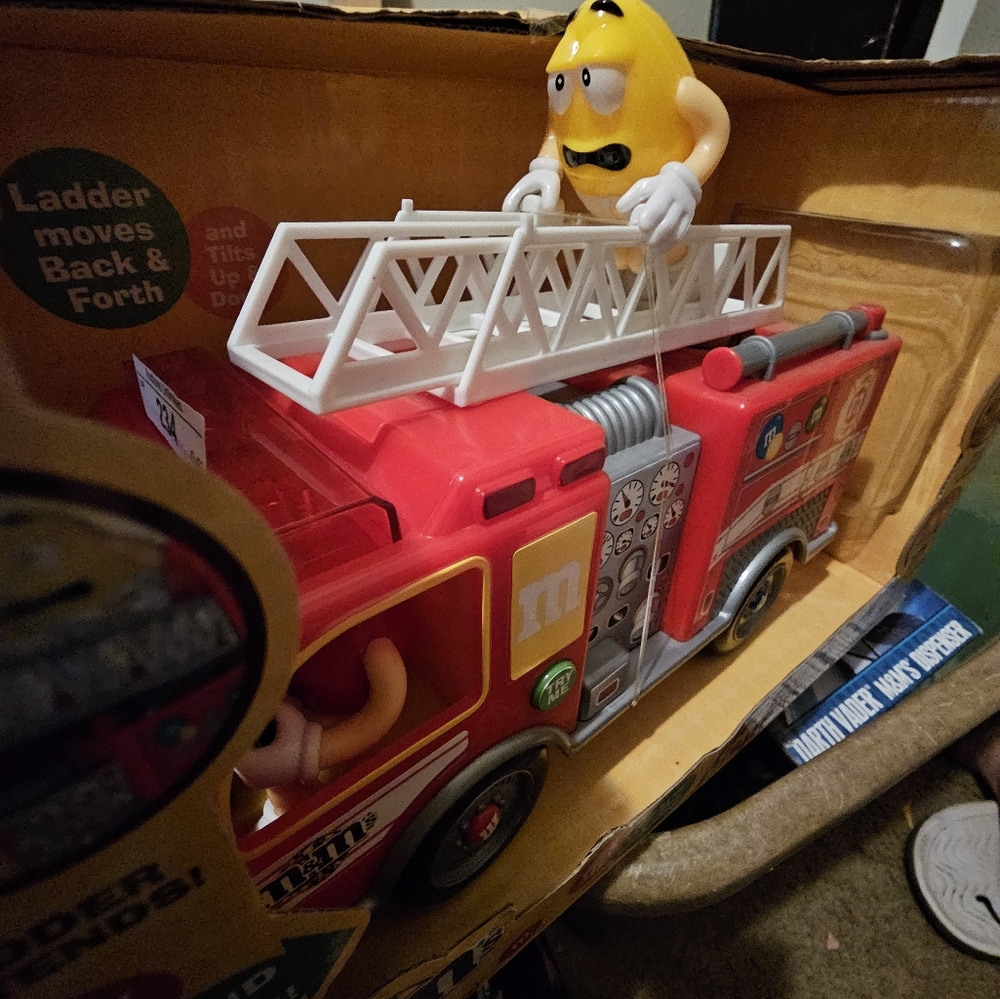 M & M - Picture 5 of 6